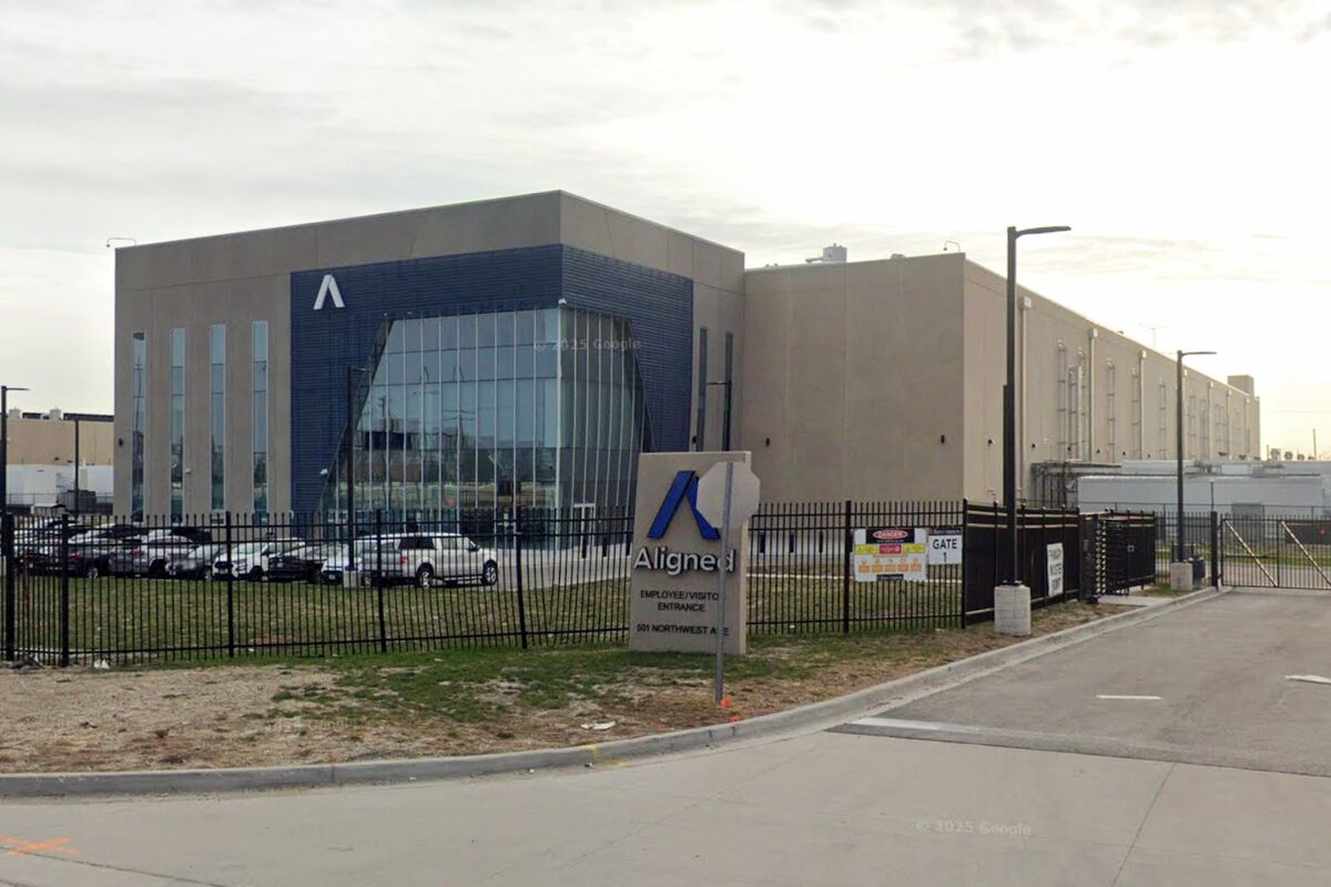 blackrock'in-daha-az-taninan-məlumat-mərkəzi-firmasina-40-milyard-dollar-bahis