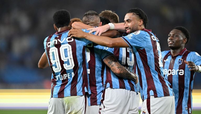 trabzonspor,-cempionluq-movsumundən-sonra-ən-yaxsi-ugur-qazandi