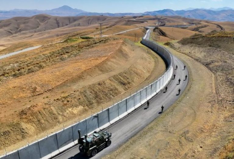 beton-divarlar-turkiyənin-quru-sərhədlərinin-44-faizinə-qədərini-əhatə-edir