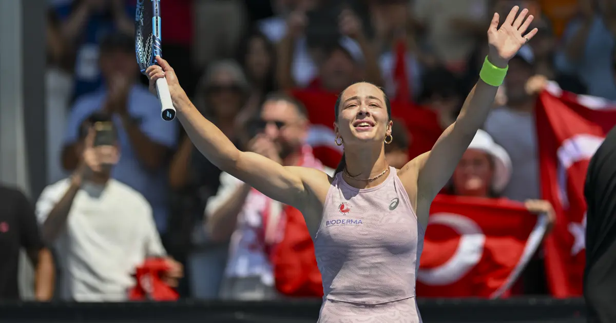 zeynep-sonməzdən-bir-ilk.-avstraliya-aciq-cempionatinin-3-cu-mərhələsinə-yuksəldi