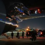 trampin-oldugu-təyyarə-elektrik-probleminə-gorə-geri-donmək-məcburiyyətində-qalib  