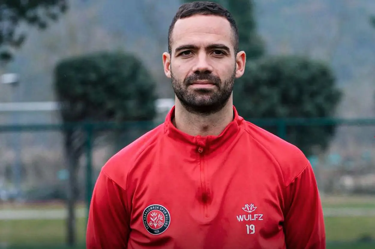 b-seriyasindan-karagumrukə-kecən-mərkəz-mudafiəcisi:-superliqaya-qayitdi