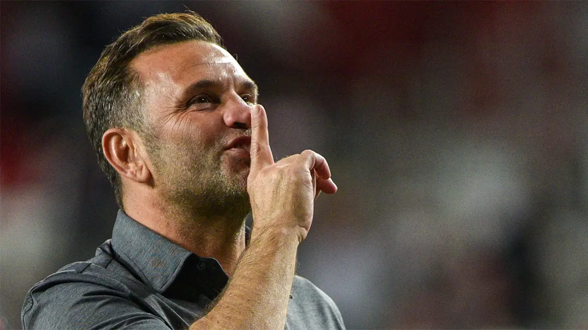 okan-burukdan-telefona-kocurmə-zəngi:-“istanbula-gəlməyə-hazirlasin”