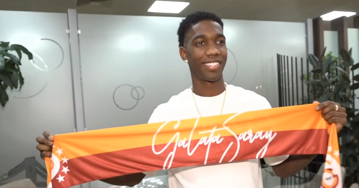 təyyarələr-bir-birinin-ardinca-enir,-“qalatasaray”in-yeni-transferi-istanbulda