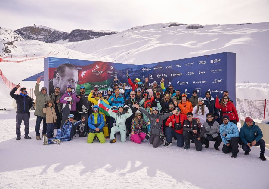 “sahdag”da-snoubord-uzrə-heydər-eliyev-kubokunun-qalibləri-mukafatlandirilib  
