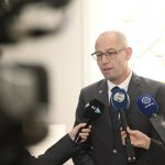 səfir:-antisemitizm-koklu-səkildə-aradan-qaldirilmalidir 