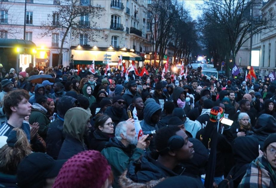 parisdə-miqrant-iscinin-polis-tərəfindən-qətlə-yetirilməsi-etirazlara-səbəb-olub  