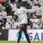 besiktas-ayrildigini-aciqladi.-tammy-abraham-premyer-liqaya-yollanir